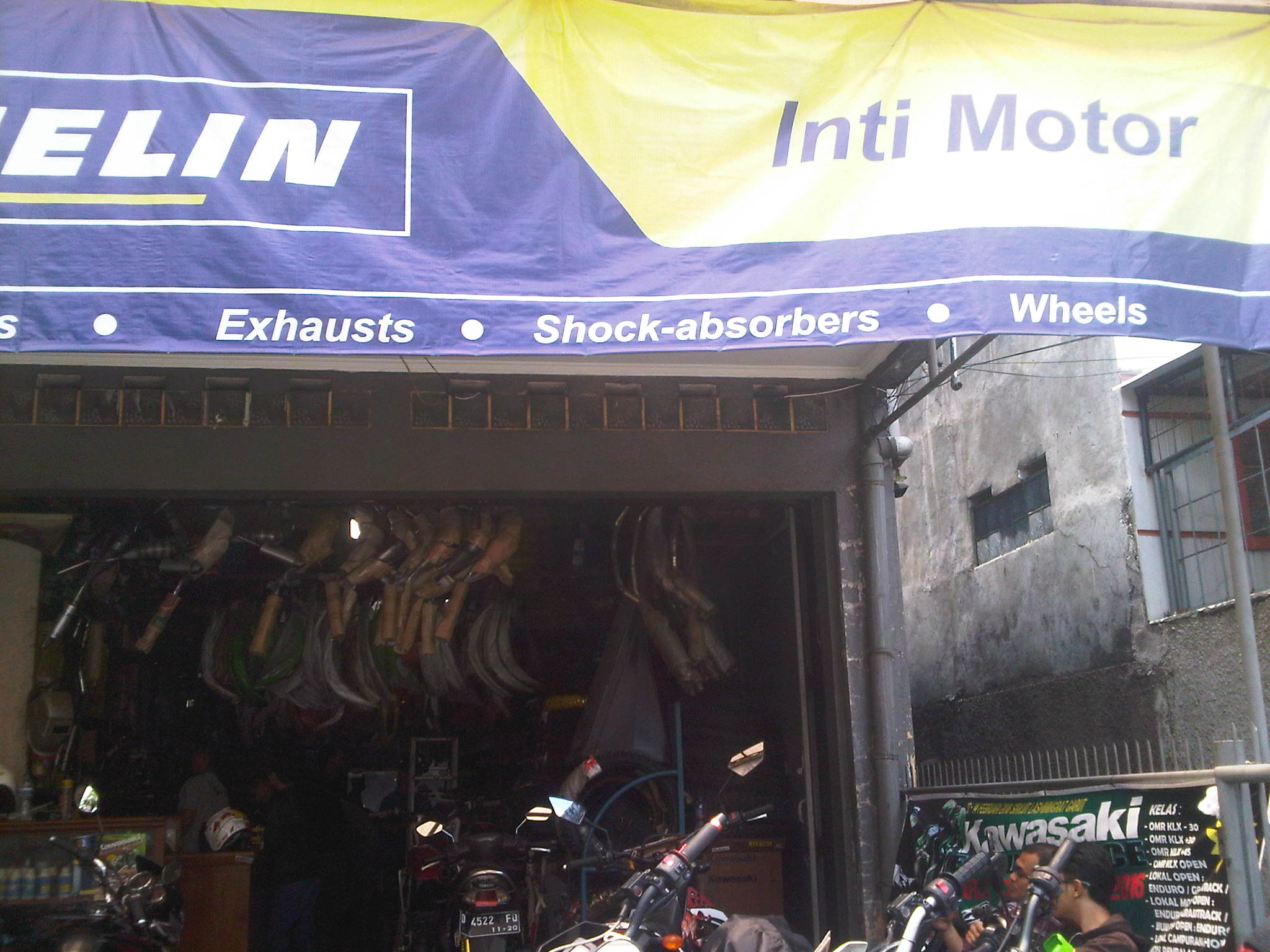 Inti Motor Bengkel Umum Dan Khusus Trail Di Bandung